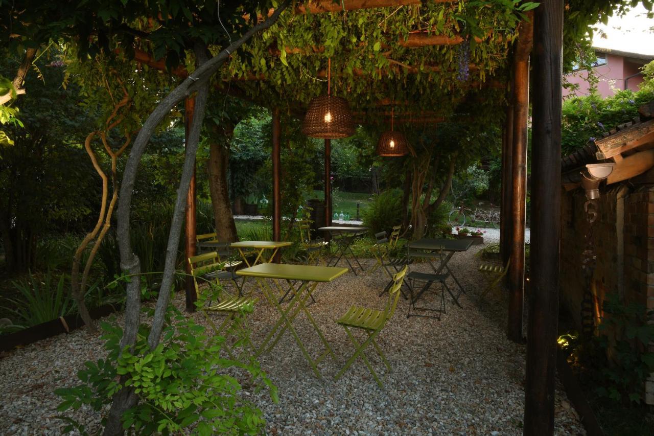 Agriturismo Il Gioco Dell'Oca Barolo Exterior photo